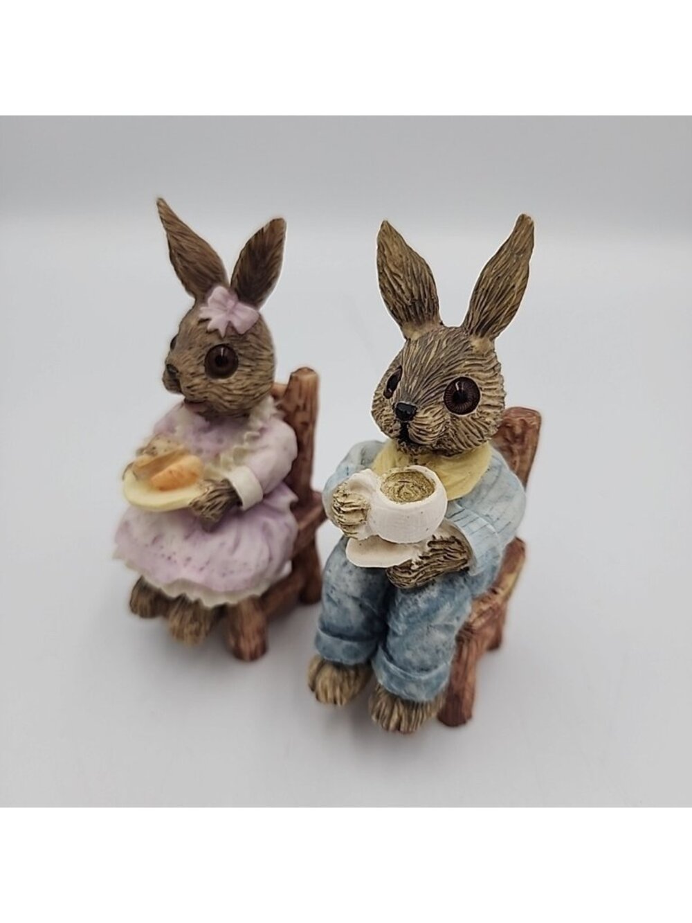 Vintage Easter Rabbit Bunny Family Figurines Set of 2 Sitting Eating Taiwan 3.5"